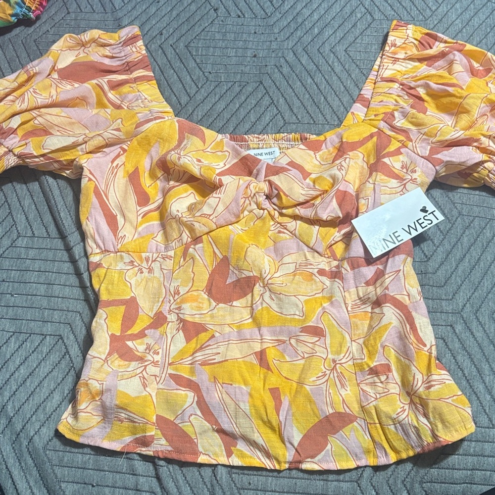 Nine West Twist Front Top